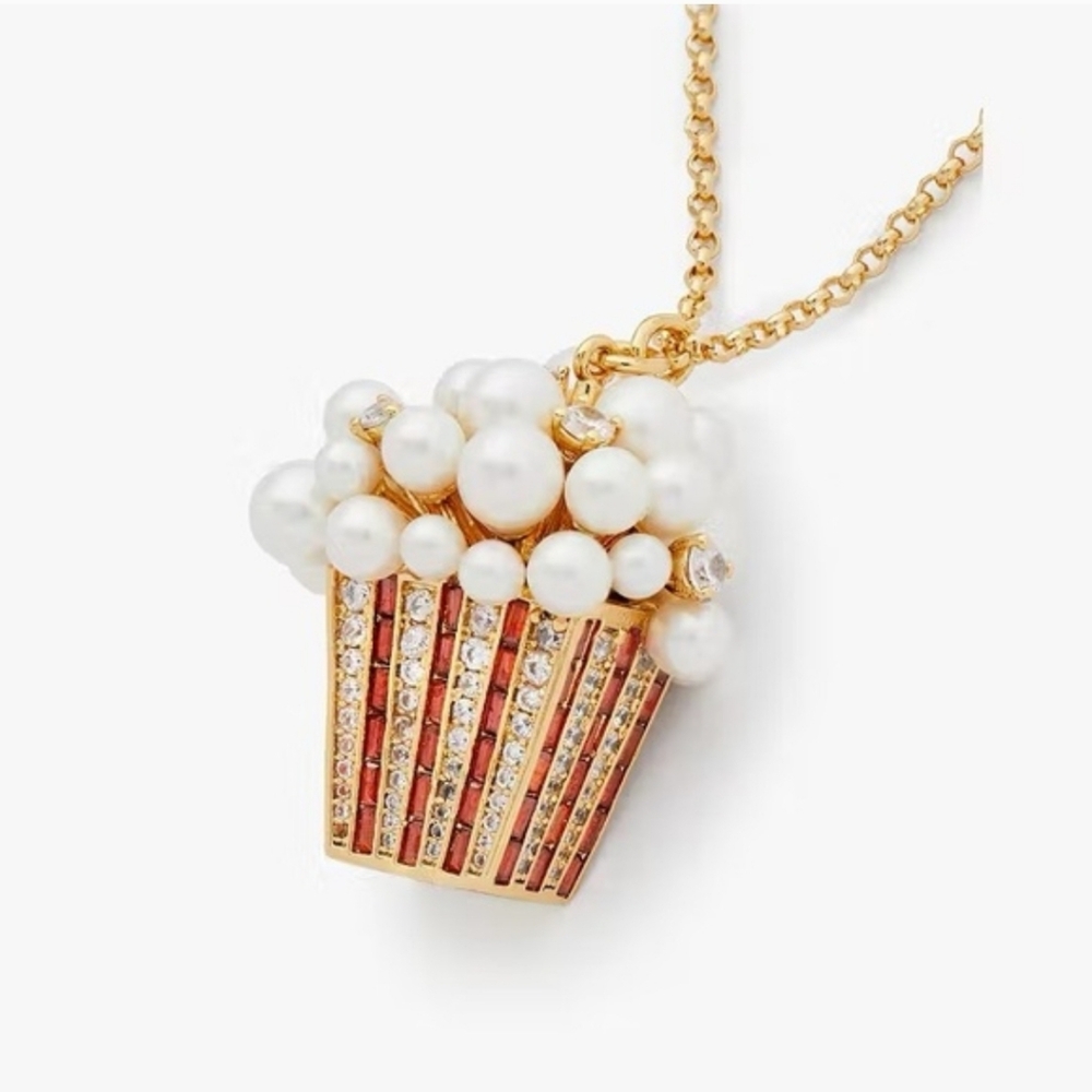 Elegant Gold and Pearl Popcorn Pendant Necklace